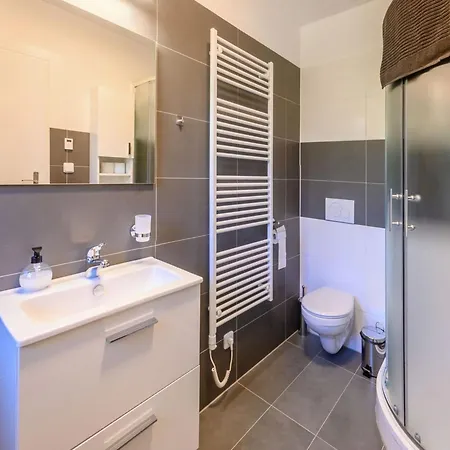 Villa Luxe In Bernartice, Ook Voor Groepen Kkh045 *